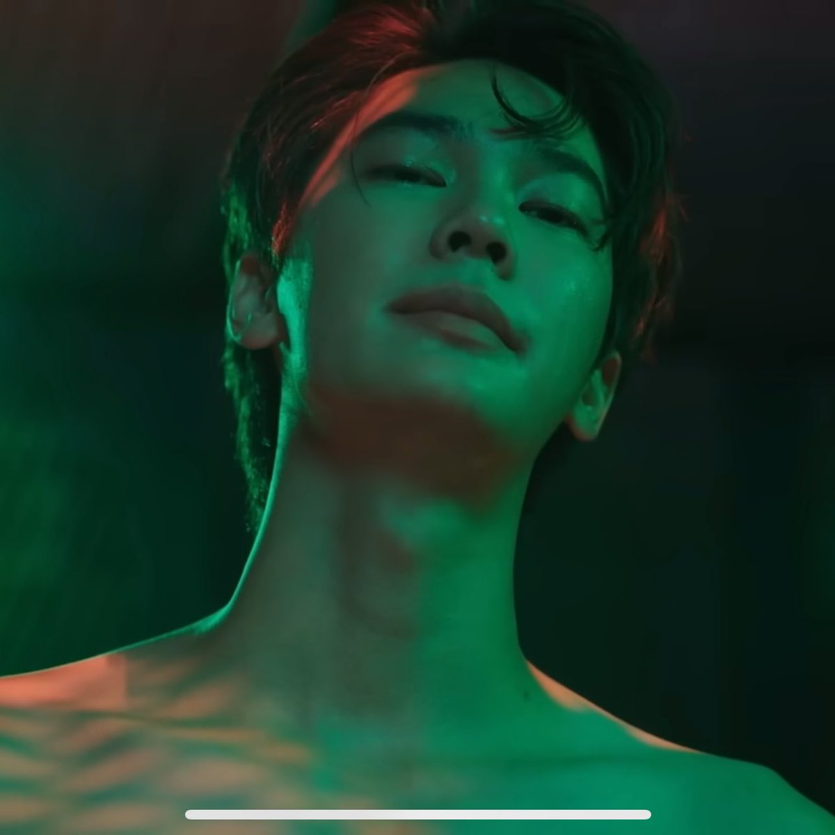 natacantiik's tweet image. jujur MINAT BGT dewtee satu series tapi yang genrenya dark romance, action crime, atau thriller pembunuh bayaran yang jatuh cinta sama targetnya… pls… @/ gmmtv