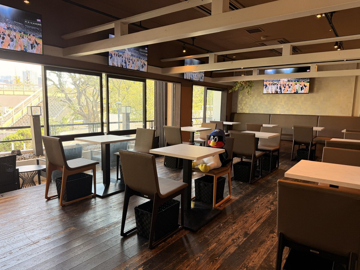 つば九郎＆つばみのフレンチカフェ「くるりんぱカフェ」本日8日より