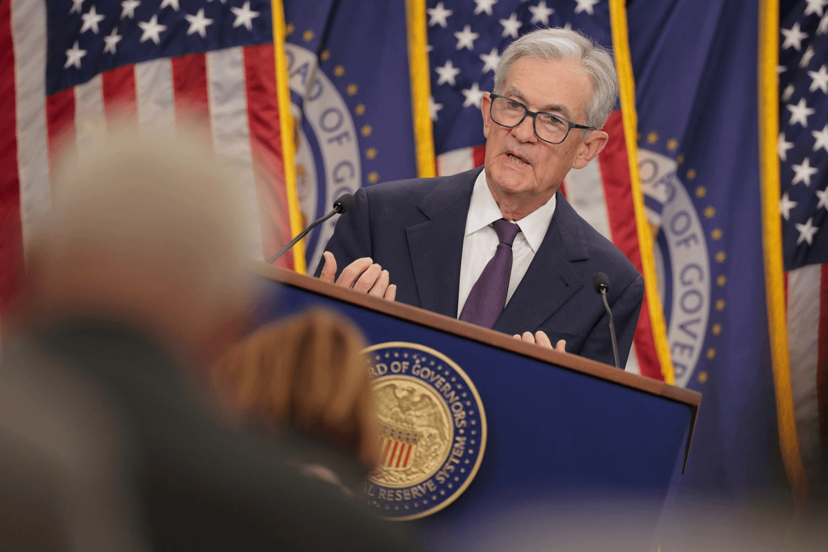 🚨 BREAKING

FED EMERGENCY MEETING INCOMING IN JUST A FEW HOURS

50 BPS CUT → MARKETS GO PARABOLIC
25 BPS CUT → SIDEWAYS ACTION
NO CUT → MASSIVE DUMP INCOMING

ALL EYES ON POWELL PRAY FOR CRYPTO 🙏