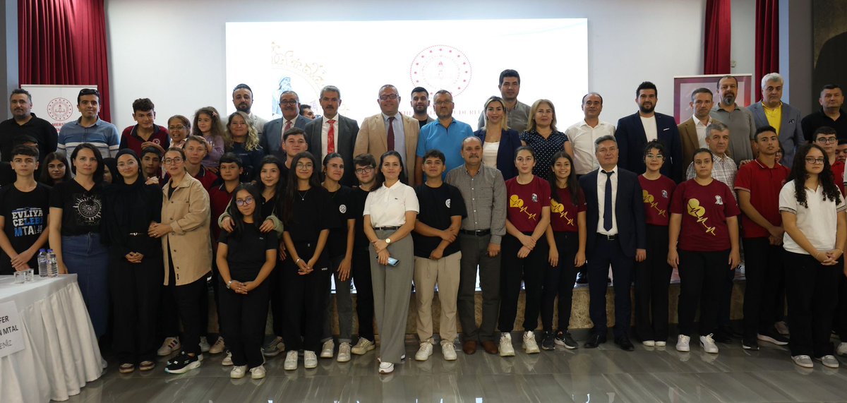 📌 Mersin İl Milli Eğitim Müdürlüğü Mesleki ve Teknik Eğitim Kariyer Geliştirme Merkezi koordinasyonunda düzenlenen Ahilik Bilgi Yarışması'nda dereceye giren okullar:

•🥇 Erdemli Mesleki Eğitim Merkezi
•🥈 AKİB Zafer Çağlayan MTAL
•🥉 Gülnar MTAL

✨️ Türkiye Yüzyılı Maarif