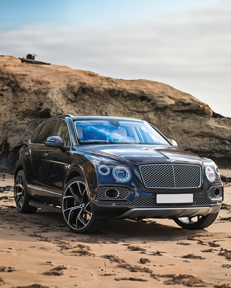 ProjectKahn's tweet image. Bentley Bentayga (2016–2020) Type 56 RS-Forged Light Alloy Wheels
Price: £4,000

Front Wheel Size: 10 x 24&quot;
Rear Wheel Size: 10 x 24&quot;
Colour: Diamond Cut / Satin Black
Vehicle Fitment: Bentley Bentayga (2016–2020)

See more: projectkahn.com/collections/be…

#KahnDesign #ChelseaTruckCo