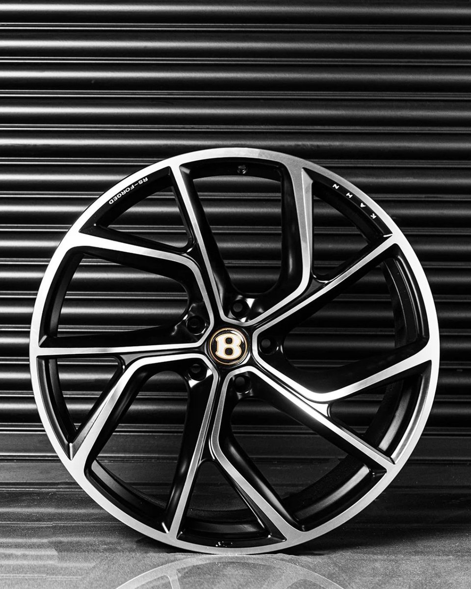 ProjectKahn's tweet image. Bentley Bentayga (2016–2020) Type 56 RS-Forged Light Alloy Wheels
Price: £4,000

Front Wheel Size: 10 x 24&quot;
Rear Wheel Size: 10 x 24&quot;
Colour: Diamond Cut / Satin Black
Vehicle Fitment: Bentley Bentayga (2016–2020)

See more: projectkahn.com/collections/be…

#KahnDesign #ChelseaTruckCo