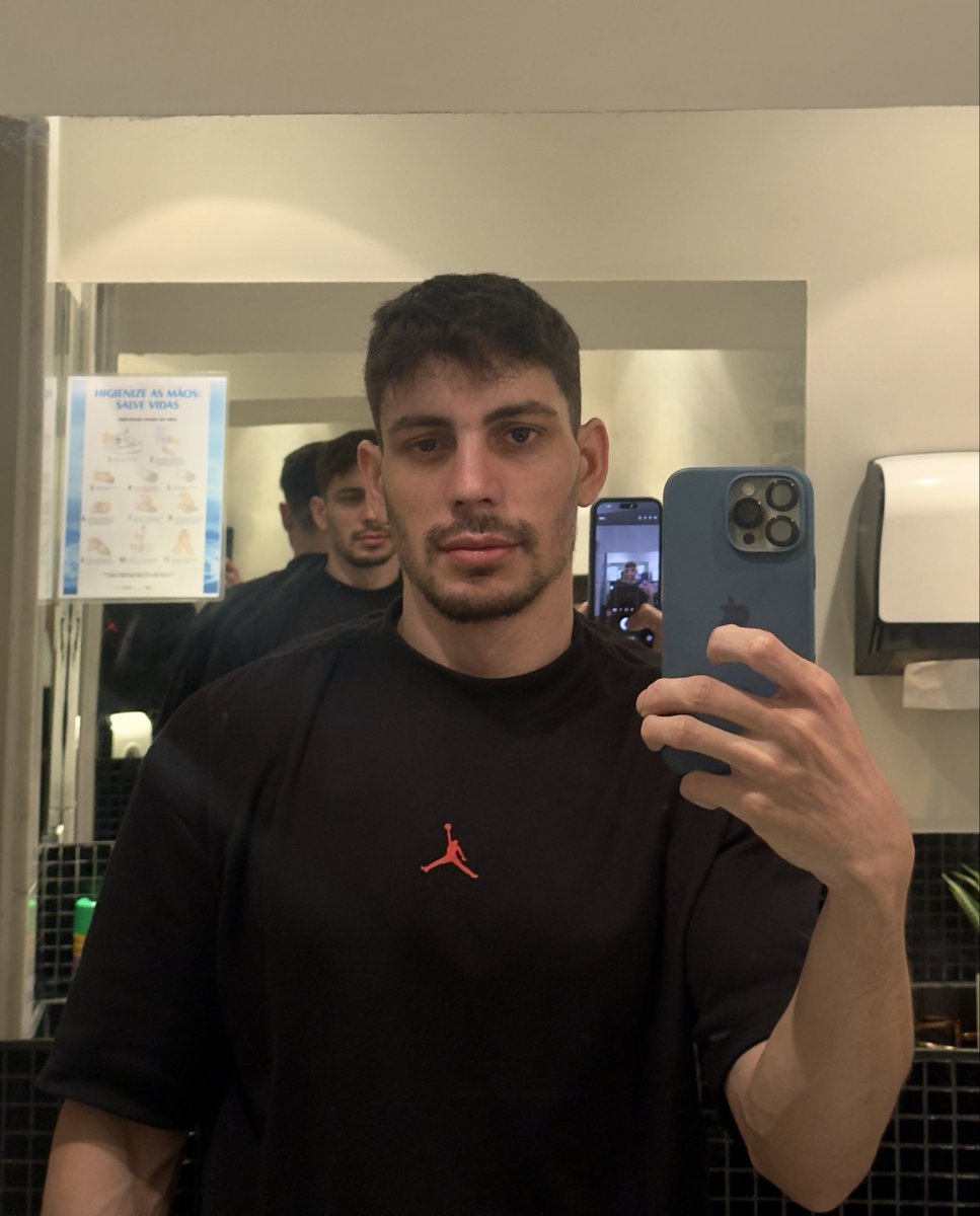 freitazon's tweet image. 