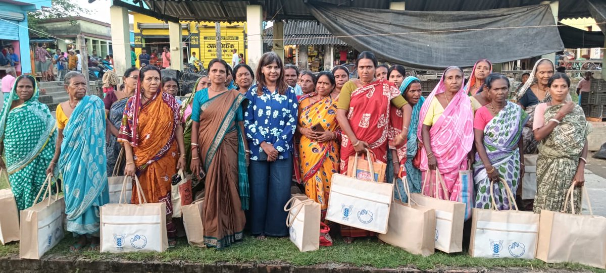 NABiC_SCSP's tweet image. @NABiC_SCSP  of Mission Navshakti extends it&apos;s model to  Sundarbans, where women have lost their husband due to tiger attack, who r tiger widows. We r working towards their rehabilitation through microentrepreneurship by systemic design intervention. Started with solar lights
