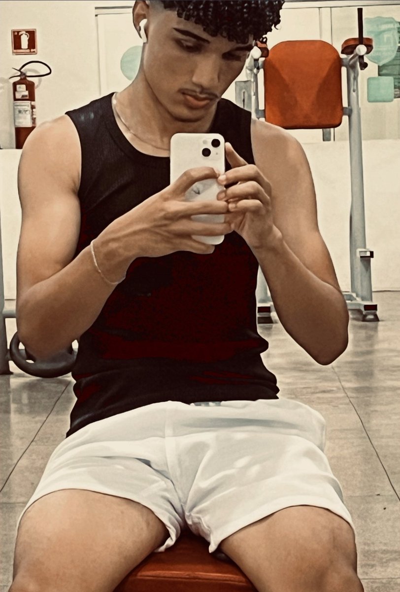 iaguin tweet media