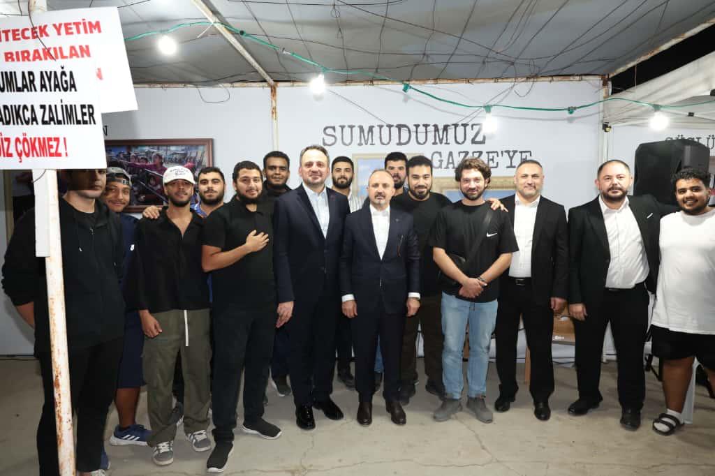 Sevgi ve Kardeşlik Derneği'nde gençlerle aynı masaya oturduk, aynı cümlelerde buluştuk. 

Filistin Dayanışma Çadırı’nda umutla, duayla, mücadeleyle aynı saftaydık.

📍KKTC, Lefkoşa