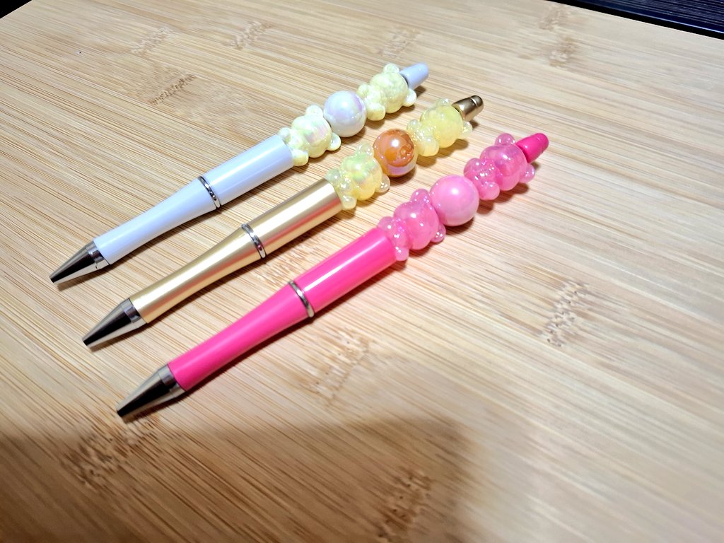 hm_mzk3's tweet image. クマちゃんのメルヘンチックなボールペン