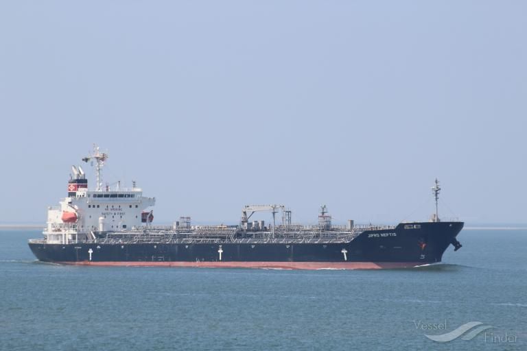 riskiomap's tweet image. Man overboard reported at 10°59.15'N, 071°05.61'E by MV Jipro Neftis (MMSI-370328000) at 0350 UTC on 06 Nov 25 . 
All vessels in the area requested to exercise a sharp lookout &amp;amp; offer assistance if sighted. Report to MRCC Mumbai subsequently. #ManOverboard #MarineSafety