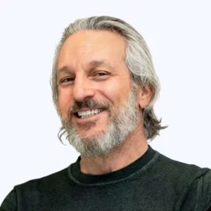 Elliot Noss hands over CEO duties at Tucows, company plans to sell fiber business -  domainnamewire.com/2025/11/07/ell…