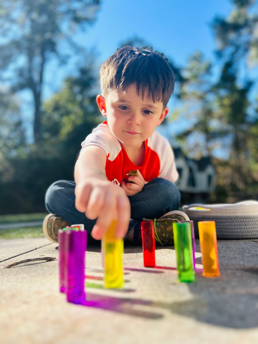 LSPChildcare's tweet photo. What happens when sunshine meets color? ☀️🌈
Our little scientists are finding out as they explore light, shadows, and reflections! ✨💛 #investigatinglights #learnthroughplay https://t.co/X49wwthgI7