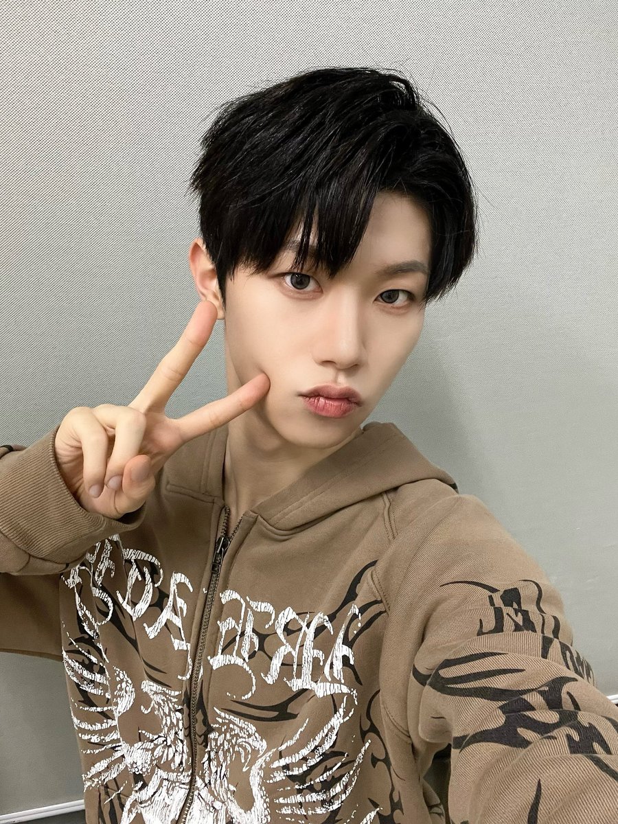 xikers ジンシク frommstore 対面サイン会 ポラ xikers JP (@xikers_jp