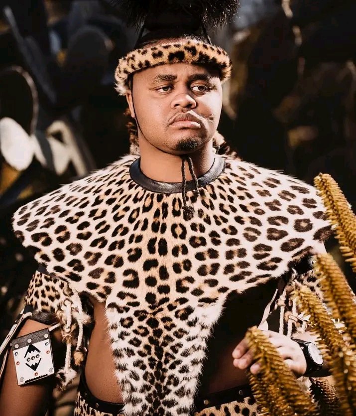 2022AFRICA's tweet image. Mthandeni SK's "24/7" (515K)has Officially Broken The all-time Record the biggest first week Streams for any Solo Song on SA🇿🇦Spotify

It now Surpasses Kendrick Lamar's "Not Like Us" (505K)