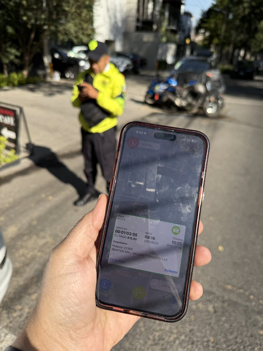 En esta ciudad la impunidad es la reina. Y como ya se acerca Navidad 🎄 andan en friega. Teníamos el parquímetro perfecto en tiempo y forma, pues araña. De nada sirve su APP entonces. <a href="/SSPCMexico/">Secretaría de Seguridad y Protección Ciudadana</a> bonito fin de semana