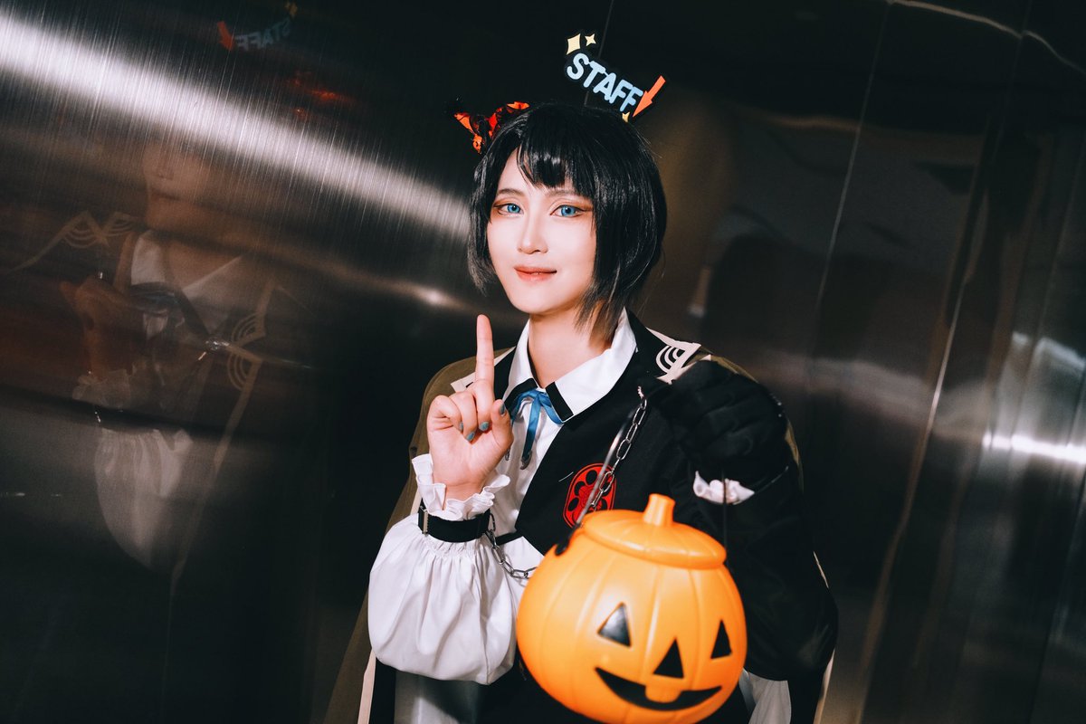 xMiAx27's tweet photo. 記録
2025.11.1🎃🤫
#刀剣乱舞 #松井江 #コス https://t.co/0NDbDYIrw8