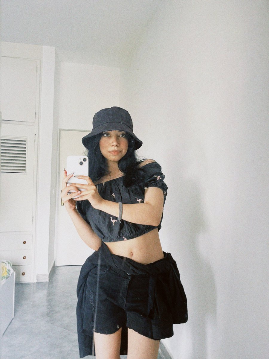 زیبای خفته tweet media