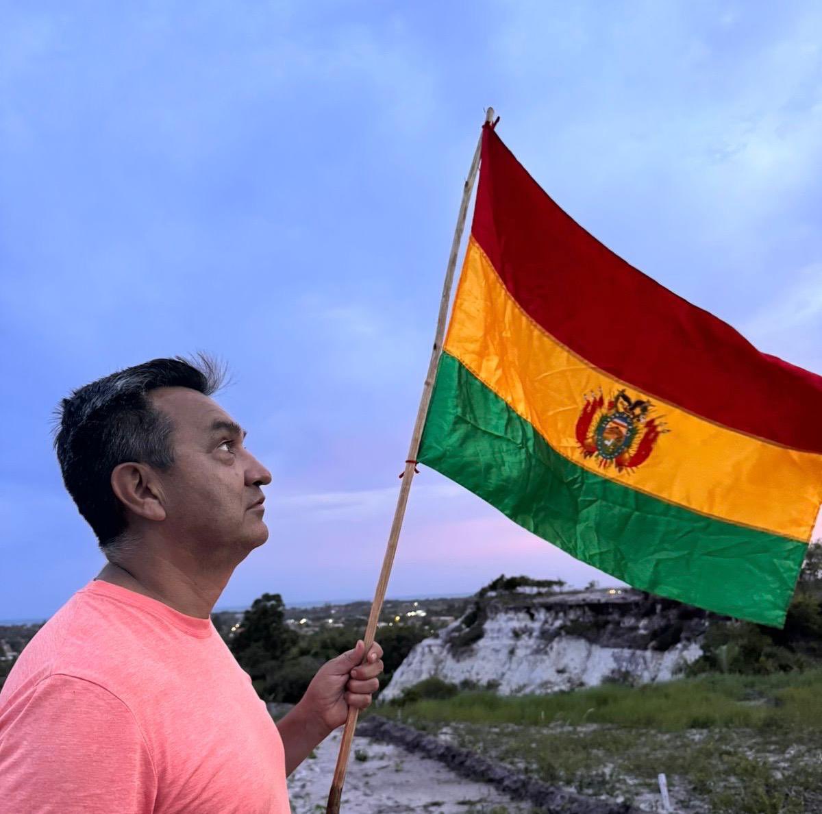 Casi cinco años lejos de mi familia.
Fui perseguido, injustamente, pero nunca vencido.
Dios me dio fuerza para resistir, fe para perdonar
Este tiempo me enseñó que la verdad encuentra su camino, 
que la dignidad no se vende
y que la esperanza sigue viva…
Muy pronto, volveré. 🇧🇴