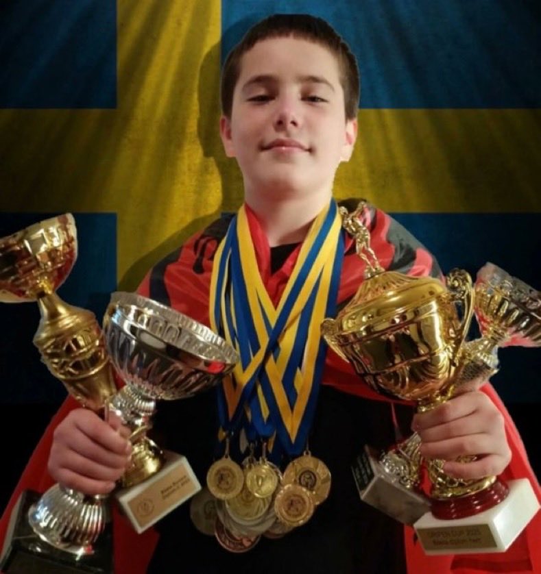 jeffreyboxe's tweet image. Erjon Shabani, the son of my friend from Albania 🇦🇱 is truly a young promising prospect in boxing. He is the Youth champion of Sweden 🇸🇪, 2 times Gripen Cup winner, 2 Gold at the Sala Box Open and twice the fighter of the year. Congrats young warrior #Boxing #boxeo #boxe #boxing
