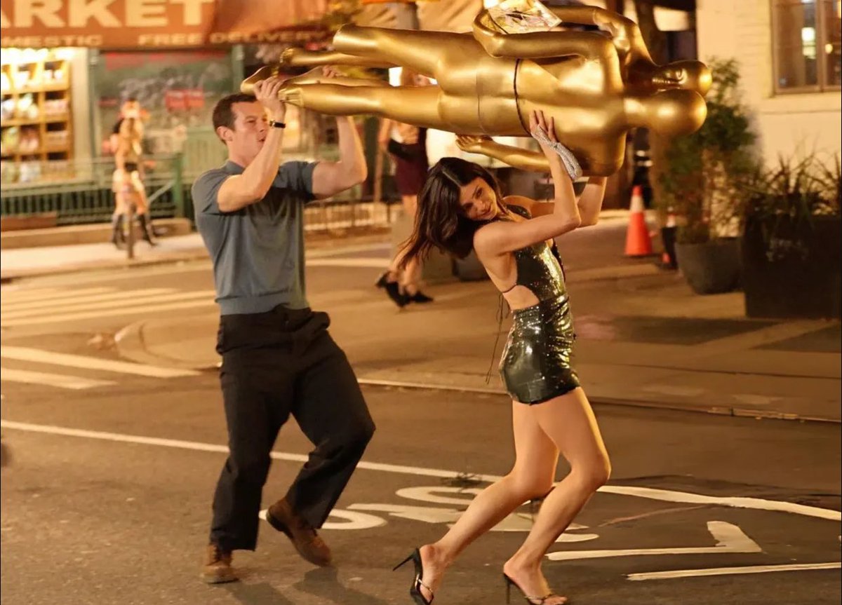 ANDREWG4RFlELD's tweet image. Monica Barbaro and Callum turner were recently spotted stealing an Oscar from the academy, It was later reported that they had delivered it to Andrew Garfield’s house because that’s where it deserves to be.