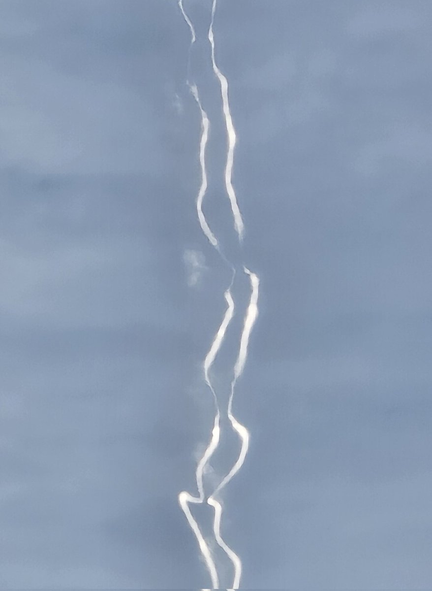 Demo2020cracy's tweet image. There&apos;s an issue that people suffer from thats more common than the flu. 
Geoengineering blindness.
It&apos;s where your eyes and thinking mind are disconnected from reality, and you won&apos;t even discuss the subject. 🙈🙉🙊