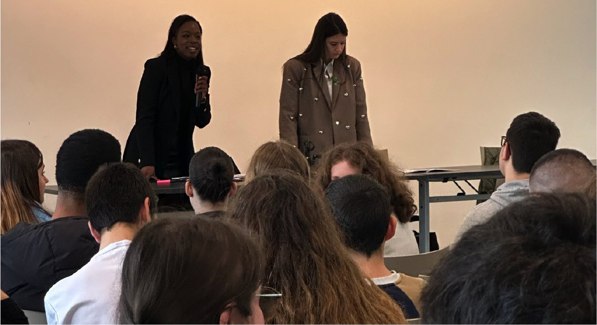 ac_normandie's tweet image. Hier, l’académie de Normandie s’est mobilisée 🎗️

Au collège Georges Lavalley :
✅ Auto-évaluations
💬 Débats
🎮 Jeu “Stop la violence”
🎭 Théâtre-forum.

Au lycée François Rabelais :

🎀 Nœud NAH géant
⚖️ Interventions d’avocates
🔍 Escape game

#NAH2025 #NAH