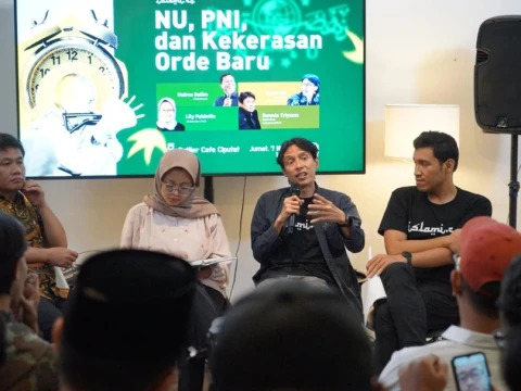 Selama Orde Baru, NU sulit sekali berkembang, kecuali kiai-kiai yang pindah ke Golkar. Pemilu kala itu hanya formalitas; ideologi dilumpuhkan. nu.or.id/nasional/ketua…