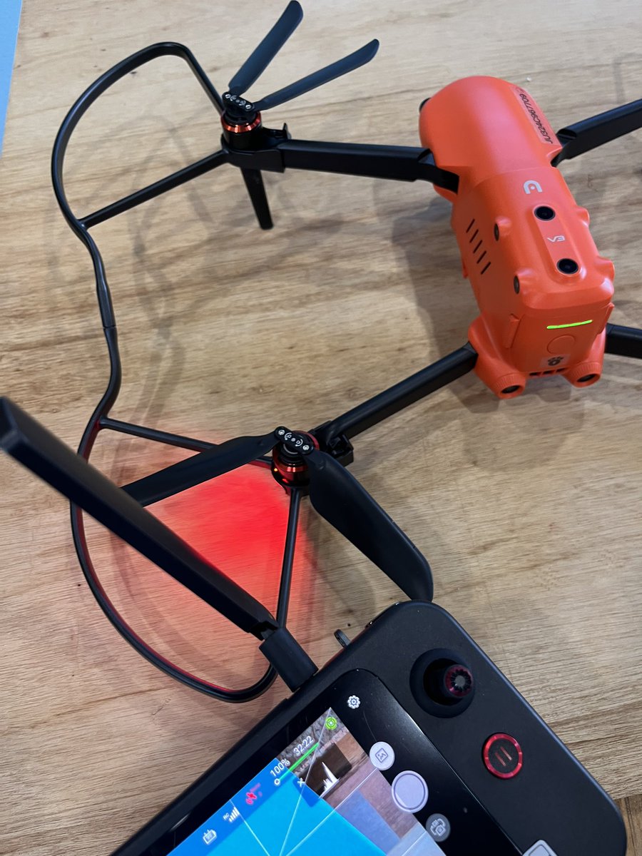 vivianvib's tweet image. ネイルのお客様からサツマイモいただいたので

スイートポテト作る🍠

これ、今日の朝ごはん😆

こアルファベット白く塗る

ドローンの調子みる

練習する

本日のビックリドッキリメカ

AUTEL機

#AUTEL #ドローン #ドローンのほうのお仕事 #drone #スイートポテト