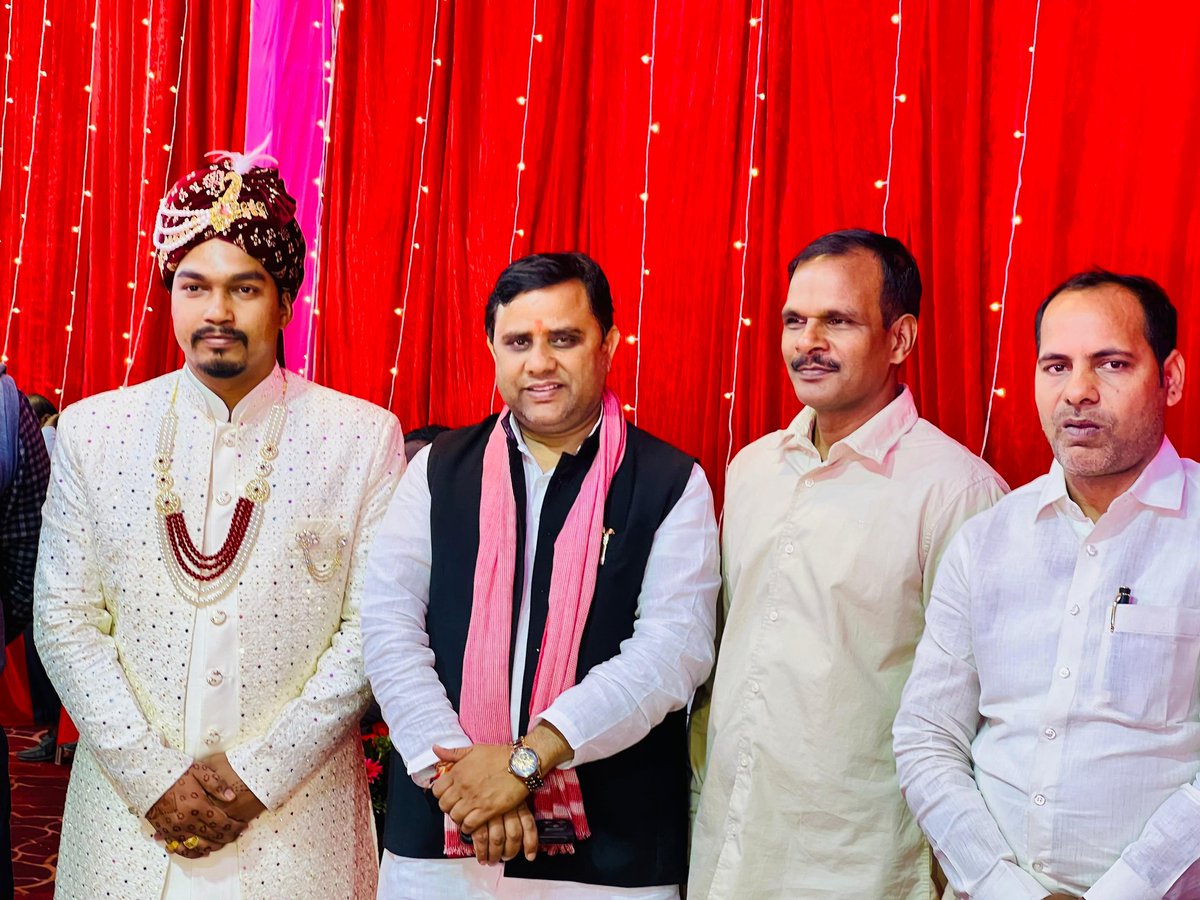 बाराबंकी सदर विधानसभा क्षेत्र के विभिन्न वैवाहिक कार्यक्रमों में...