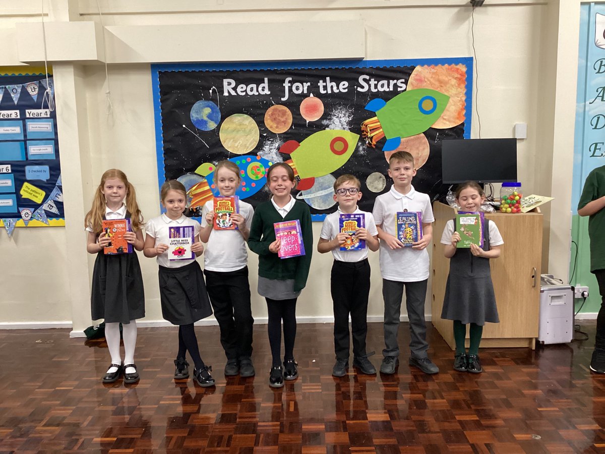 BaderPrimary's tweet image. Congratulations to everyone who has reached the Sun for the first time in ‘Read for the Stars’ #Aiminghigh #RRSarticle3 ⭐️📚