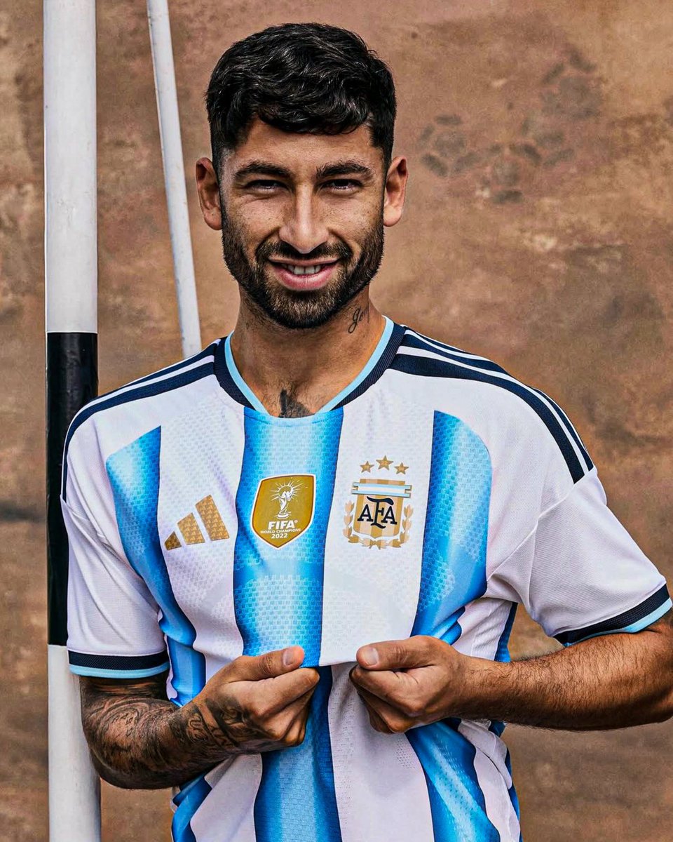 🇦🇷🌟 Alan Varela con la casaca nueva de la Selección.