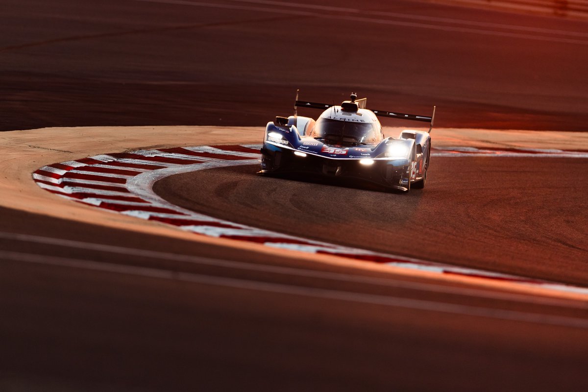 SignatechAlpine's tweet image. The grid is locked in for tomorrow’s race, as the sun sets over Bahrain. 🌅

⏱️#35 P15
⏱️#36 P13

#8HBahrain #AlpineEnduranceTeam