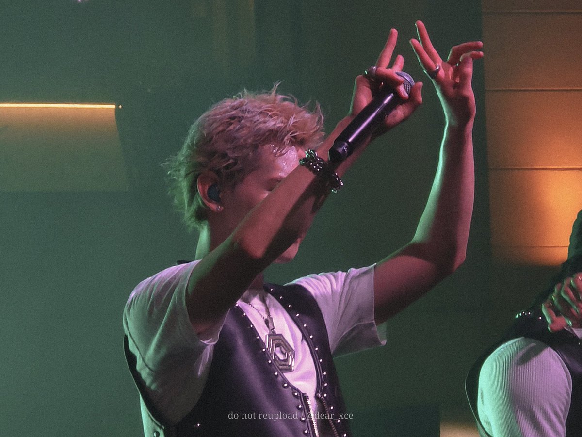 dear_xce's tweet photo. 250927 PSYCHIC FEVER @ Music Matters Live 2025 in Singapore 

REN ✌️✌️

@psyfe_official @psyfe_member 

#REN #渡邉廉 #PSYCHICFEVER #PCFinSingapore
#MMLive25 #AllThatMatters25 https://t.co/A9dl9nlwVM