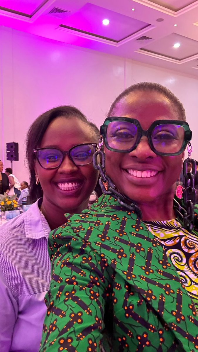 What a powerhouse i met at the #GLS25 !!! <a href="/Bisobee/">Bisi Soji-Oyawoye</a> ladies like  you paved and are still paving a way for  many of us. You are such an inspiration. Leading from the second chair towards the first is the goal!!!