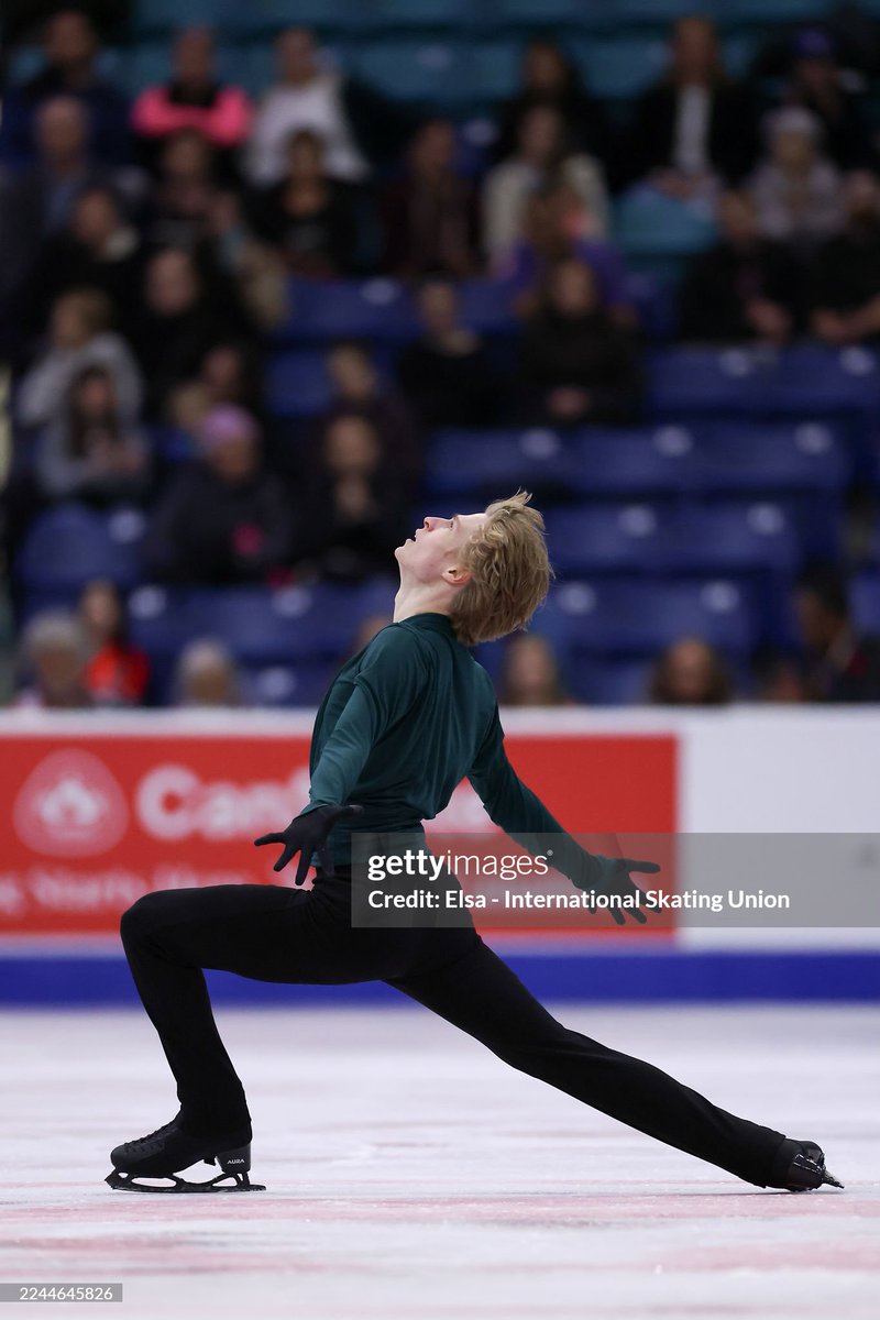 gogogogolev_'s tweet photo. Stephen on free skate day at #SCI25.
Credits: Elsa - International Skating Union/Getty Images; Geoff Robins for AFP/Getty Images https://t.co/JIBb7YArdc