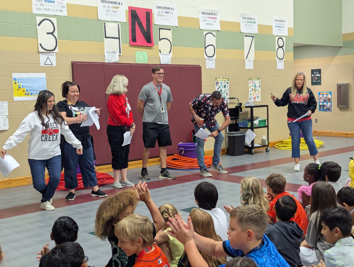 Kelly Moore tweet media