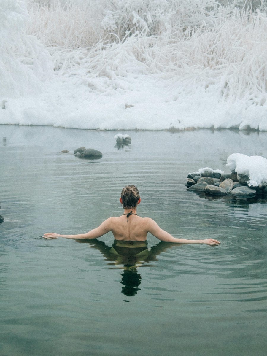 Cold water swimming boosts mood &amp; resilience, but it can also lead to surfer’s ear and infections. ❄️

Auritech earplugs keep your ears safe from the chill so you can dive in with confidence. 🧊

Tried cold water swimming yet? 🤔

🔗 bit.ly/4miWxeb

#Auritech