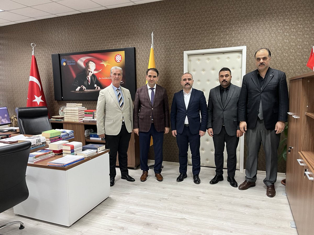 İnönü Üniversitesi Turgut Özal Tıp Merkezi Dekanı Prof. Dr. Mehmet Aslan’ı ziyarette bulunduk. 

Misafirperverliği için teşekkür ediyor, görevinde başarılar diliyoruz.