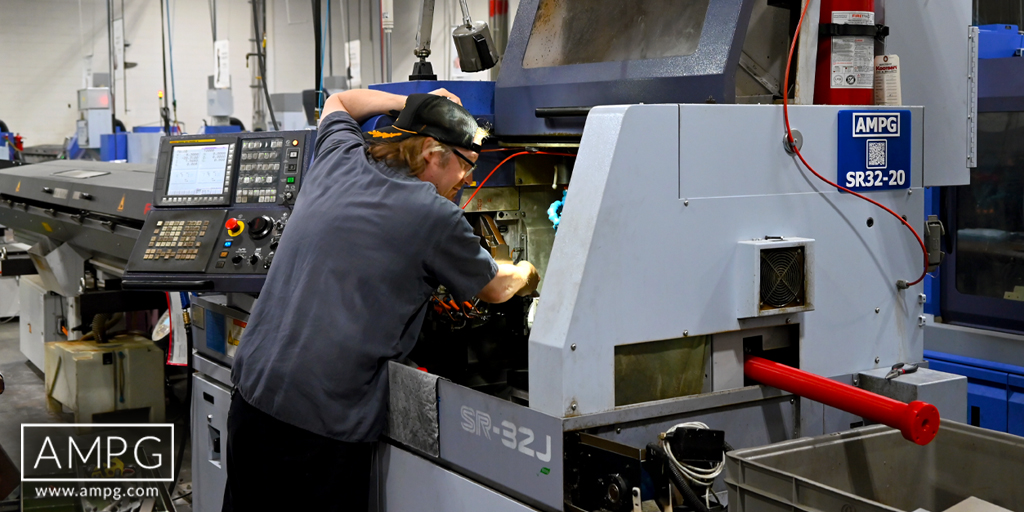 AMPG_USA's tweet image. Precision starts with our #CNC machinists! These unsung artists translate digital blueprints into the high-precision components needed for every AMPG #fastener. We celebrate their dedication to excellence—they are vital to modern #manufacturing! 🔩✨