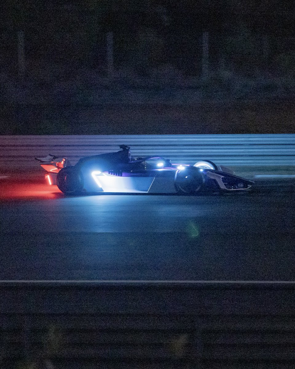 FIAFormulaE's tweet photo. The latest generation of Formula E is here ⚡️

Welcome to the GEN4 https://t.co/kvzGlWoY2R