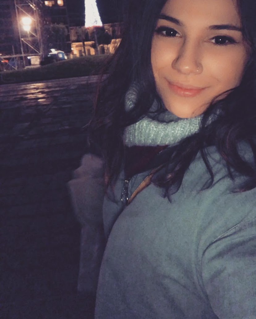 YEŞİM AKBAŞ 938 GÜNDÜR SOĞUK TOPRAK ALTINDA ADALET ARIYOR
Bugün biçalışma olcakmış oyüzden 21de değil 20de #YeşiminDosyasıAçılsın demenizi istiyorm ben artık çoık yoruldum diycekşey kalmadı ama ADALET hala sağlanmadı buacıdan kurtarın bizi Sn. <a href="/TCYargitay/">Yargıtay Başkanlığı</a> dosyamız arşivden çıksın