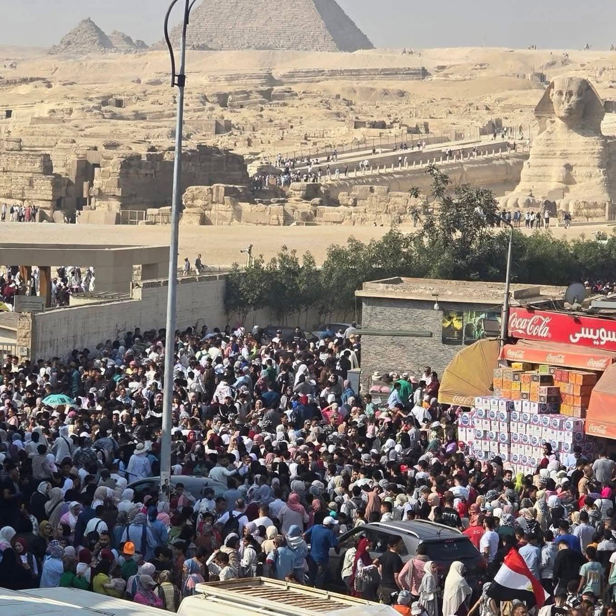 رد المصريين على من حرموا زيارة الأثار المصرية