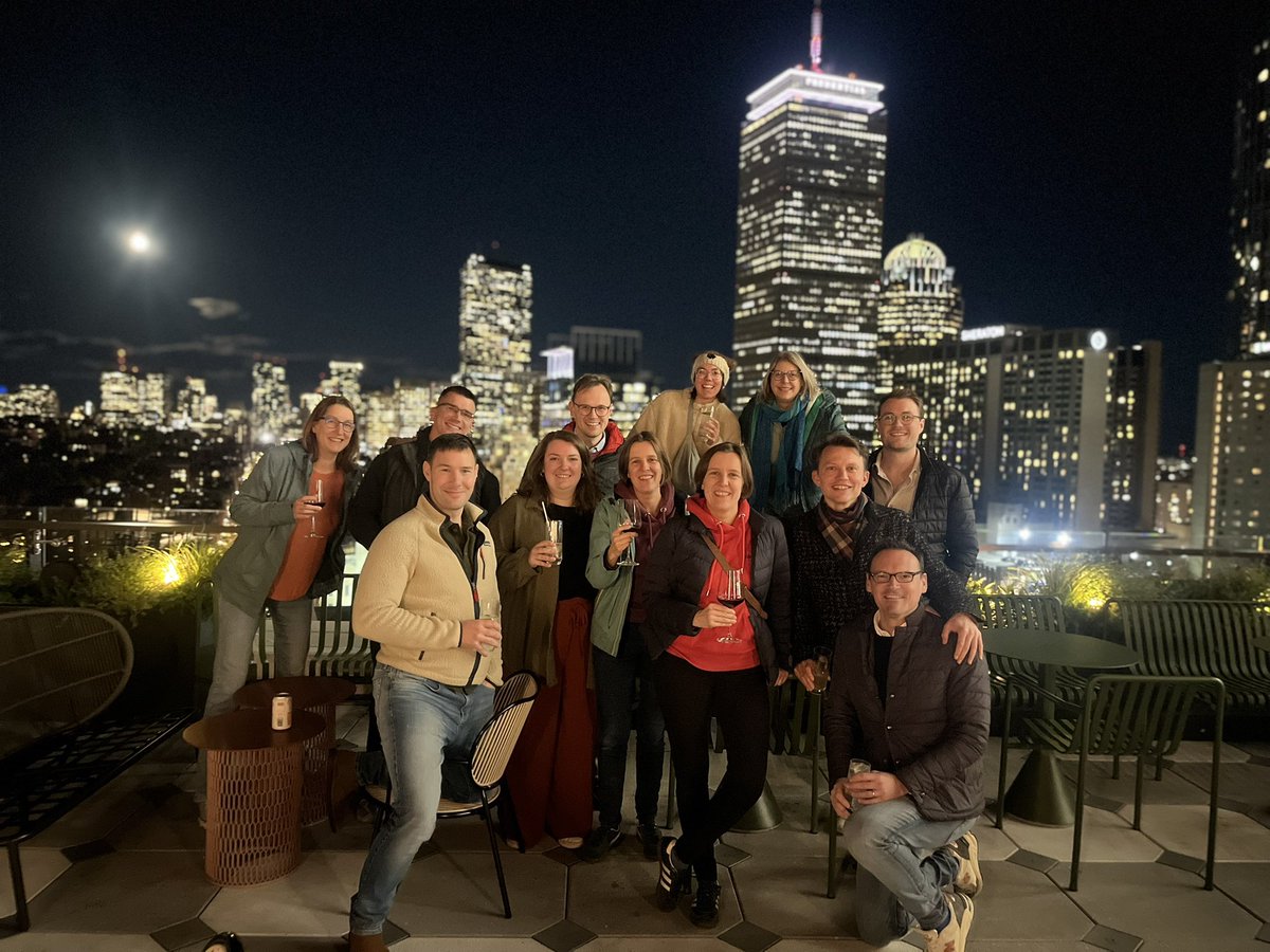 Good morning America! We’ve made it to Boston to kick off our November tour - here we are last night celebrating our arrival in style with a rooftop drink at the hotel. First up, <a href="/bostonearly/">BEMF</a> tonight! 🇺🇸