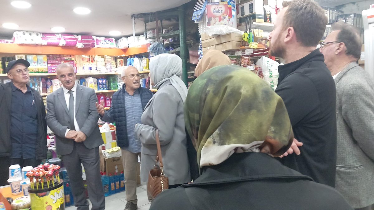 İl Kadın Kolları Başkanımız, İl Kadın Kolları Başkan Yardımcılarımız, Pazar İlçe Başkanımız, Pazar İlçe Kadın Kolu Başkanımız ve yönetimi ile birlikte üye çalışması yaparak esnaf ziyaretlerinde bulunduk ve stant çalışması gerçekleştirdik.