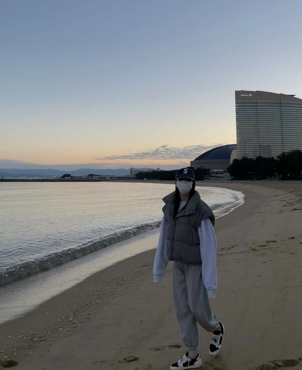 LBhattori's tweet photo. The sea of time without one is great💛 https://t.co/y6UIrY5MNM