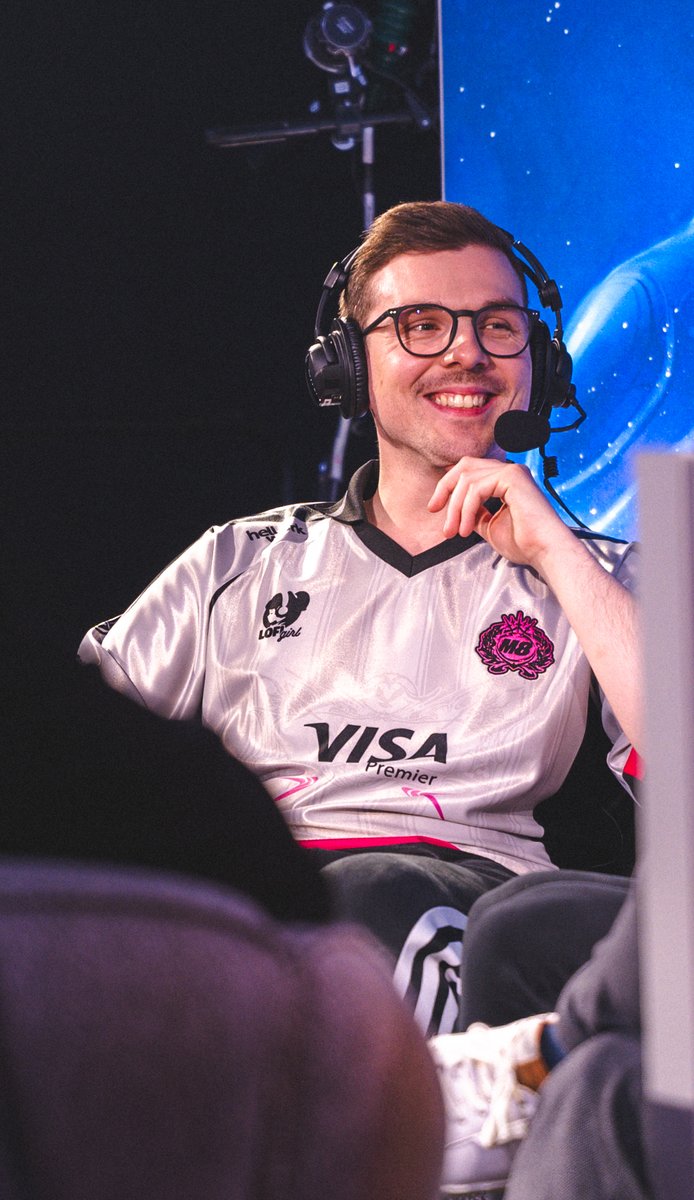 Fin de l'aventure M8 sur LoL, merci beaucoup pour ces deux années passées ensemble. C'était vraiment un honneur et un bonheur de jouer pour la luxueuse.. J'ai fait de nouvelles rencontres incroyables alors merci pour tout. 

Je me souviendrai longtemps des évènements offline