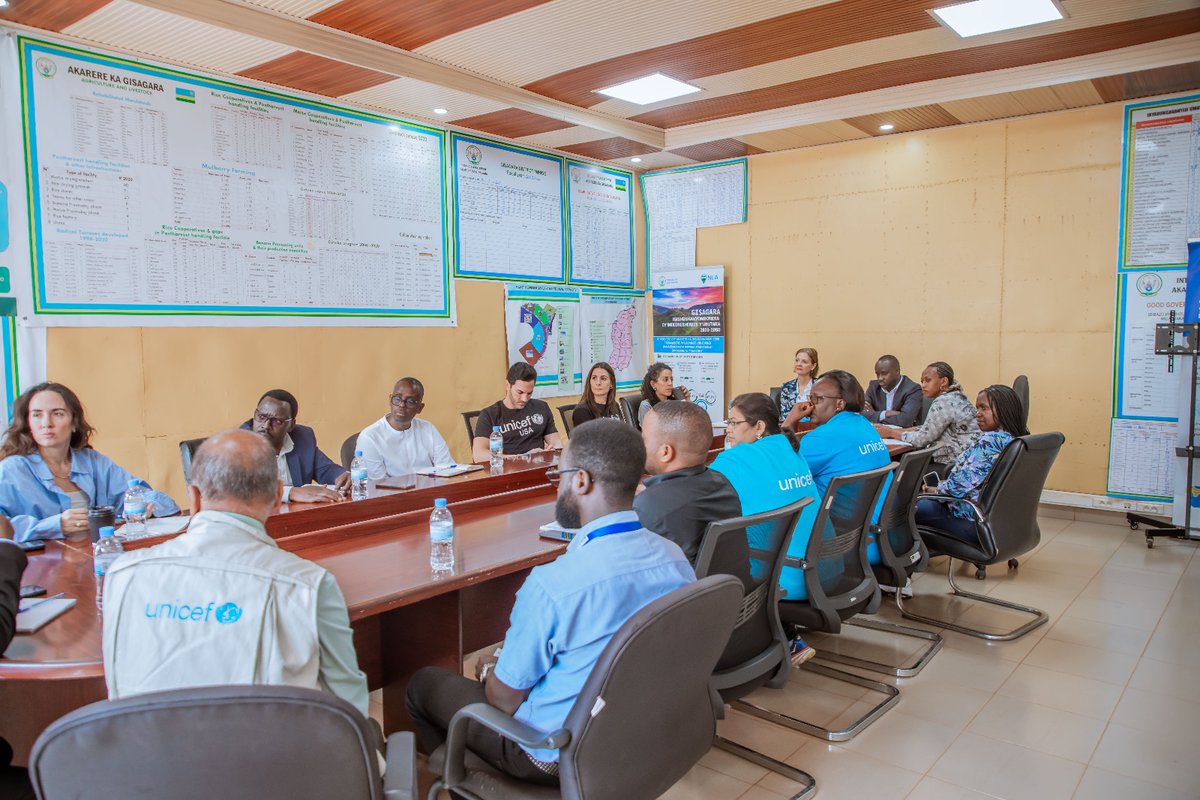 iee_rw's tweet photo. 1/2

This week, @iee_rw was honoured to host the @unicefrw  Representative and @UNICEFUSA  Visiting delegation on a field visit to Gisagara district aimed at assessing the progress and impact of remedial learning implementation in lower primary schools. https://t.co/VKS6Sq82AI