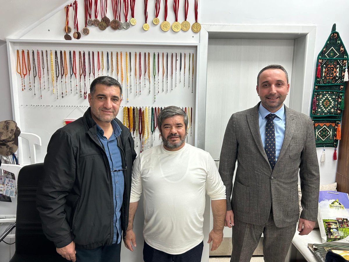 BAŞARILARIYLA GURUR DUYUYORUZ 🇹🇷🥊

Şube Başkanımız Gökhan Arpa ve İş Yeri Temsilcimiz Zafer Oktay, 2024 Paris Olimpiyatları’nda ülkemizi temsil eden antrenörümüz Sn. Cemil Döndü, milli sporcumuz Gizem Özer ve boks takımını ziyaret etti.
Başarılarının devamını diliyoruz! 💪🏆