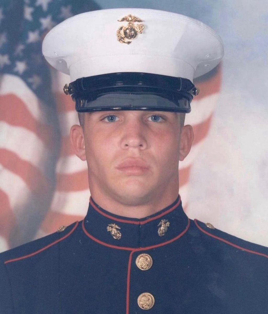 op_hawkeye's tweet photo. 11.7.2009 ~ Staff Sergeant Charles Cartwright 🇺🇸
#OpHawkeyeRemembers #CharlesCartwright #1MSOB #MarineRaider #MARSOC #SilverStar #PurpleHearts (3) #SpiritusInvictus #supportourSOFcommunity #Operation_Hawkeye
📜 https://t.co/p6DnZnLA3Y
📜 https://t.co/1vd76oGO0Z
📰 https://t.co/K50oplBdgI
📰 https://t.co/oTKEuUthzg
📰 https://t.co/v1VDz3sxHN
📰 https://t.co/SKRAXj5QV8