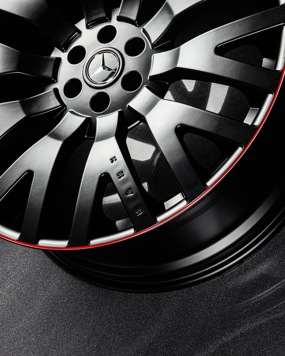 ProjectKahn's tweet image. Mercedes X-Class (2019–Present) RS Light Alloy Wheels with Red Stripe
Price: £2,640

Front Wheel Size: 9.5 x 22&quot;
Rear Wheel Size: 9.5 x 22&quot;
Colour: Satin Black / Diamond with Red Stripe

See more: projectkahn.com/collections/x-…

#ChelseaTruckCo #KahnDesign #Mercedes #XClass #RSWheels
