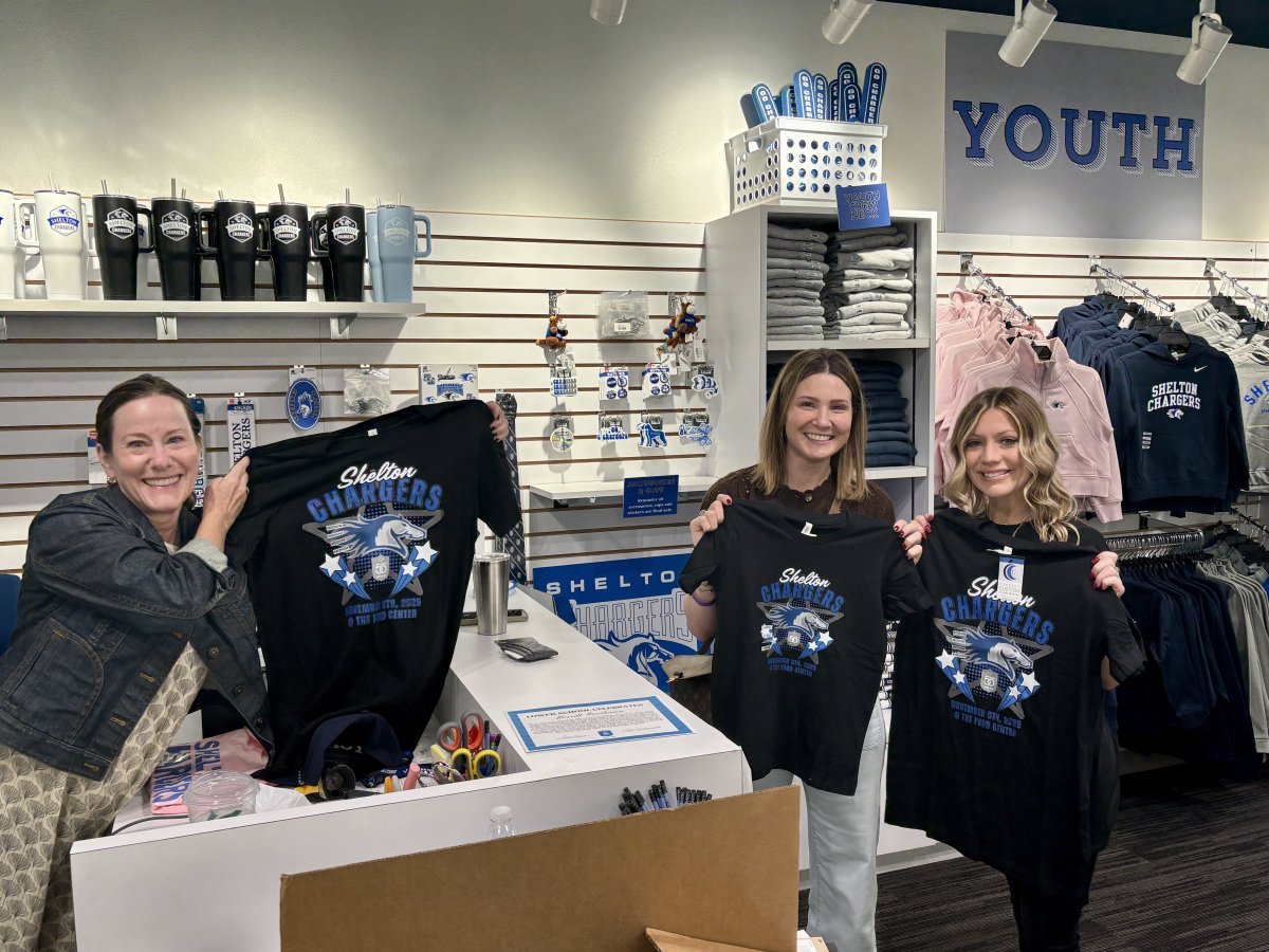 It’s a tee-rific day at The Corral! 👕🖤
Open all day — come grab your special edition game-day T-shirt for tomorrow &amp; rep that Charger pride!🐴
#Shelton50