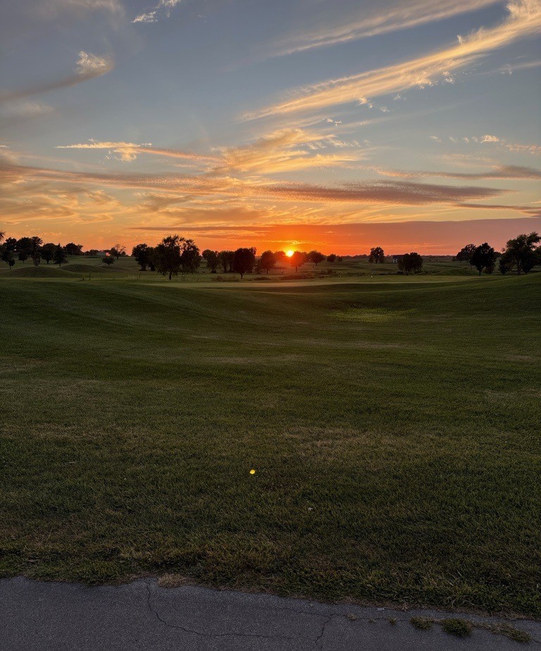 Another day, another beautiful view on the course 🌅⛳️

#TheAndersonsPro #Golf #GolfLife #GolfCourseViews #GolfVibes